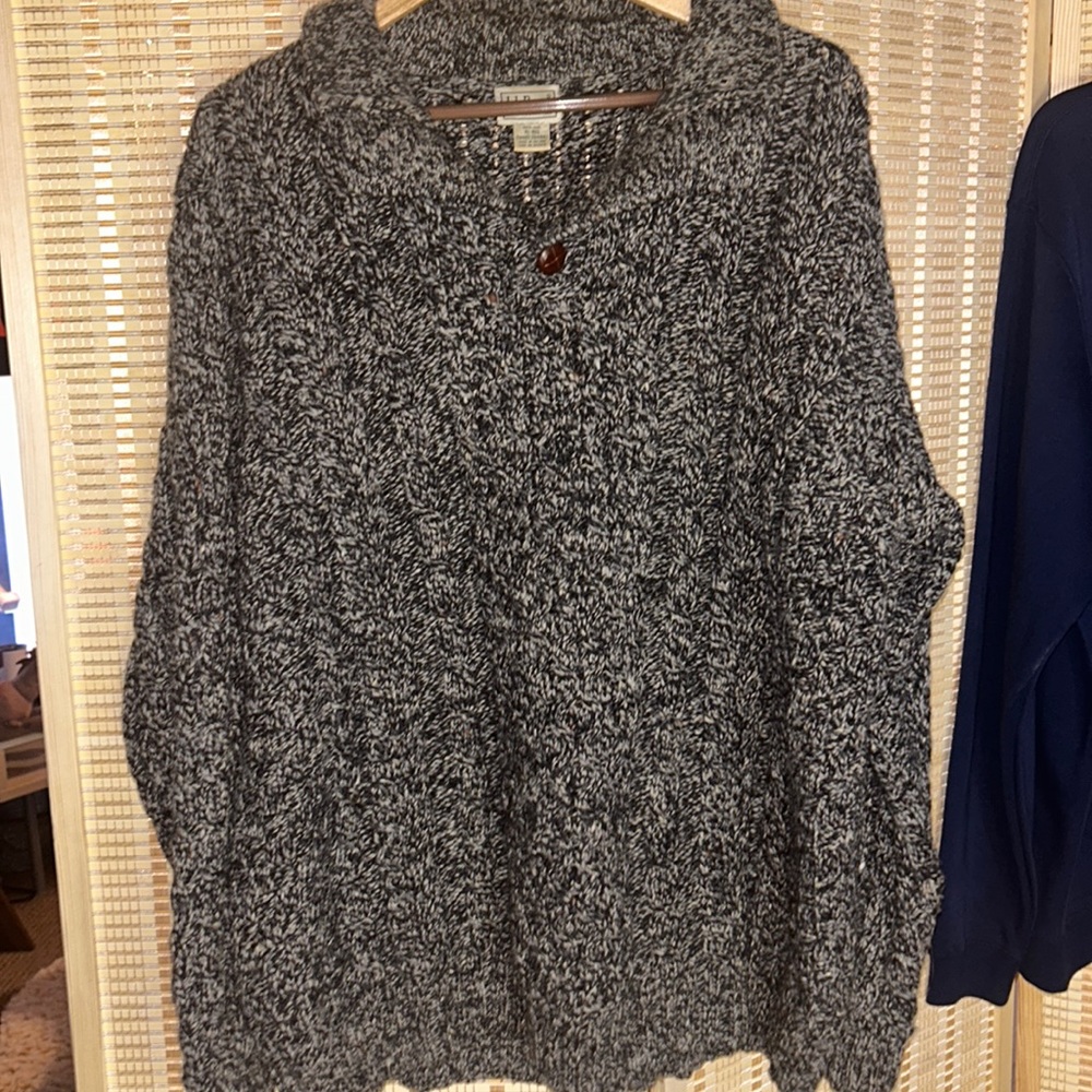 Men’s LL Bean 100% wool XL-REG  item ID number 264682/ black gray white knitNWOT